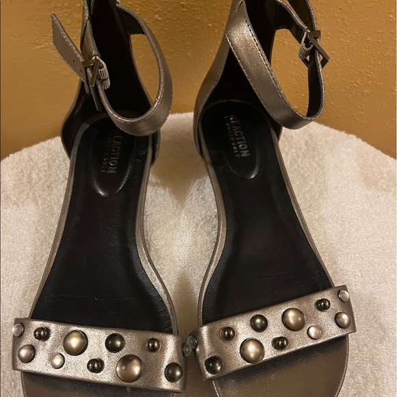 Kenneth Cole Sandals - Picture 2 of 6